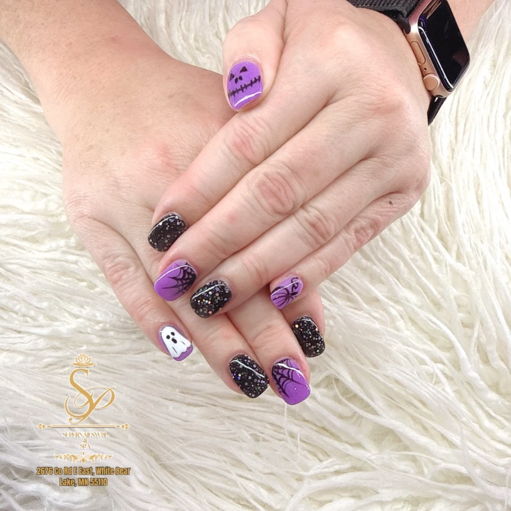 Halloween nail art Oct 2026